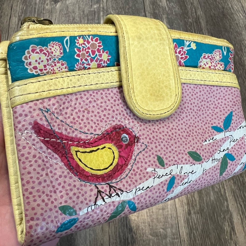 Fossil Vintage Kelly Icon Bird Wallet Snap Closure Embroidered Patchwork Design - Picture 2 of 8